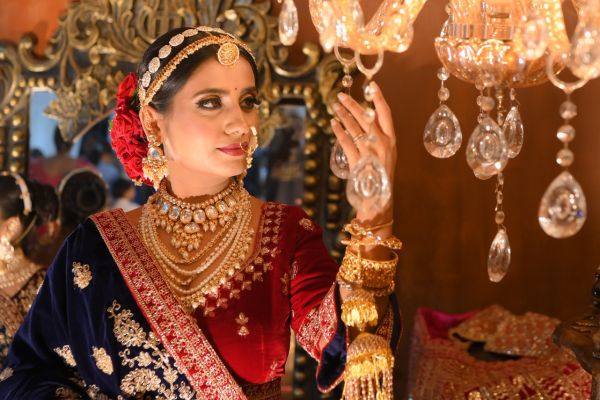 Bride with luxury wedding makeup by Showstopper by Simran, the best makeup artist in Ranchi