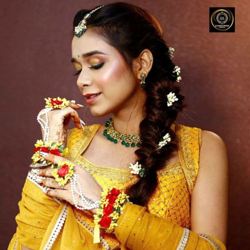 Glamorous evening look by Showstopper by Simran